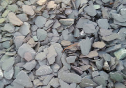 40mm Blue Slate Chippings